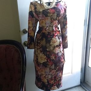 Flowers of Garden Midi Pencil Dress